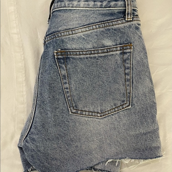 Brandy Melville Jean Shorts Size S - Picture 3 of 7